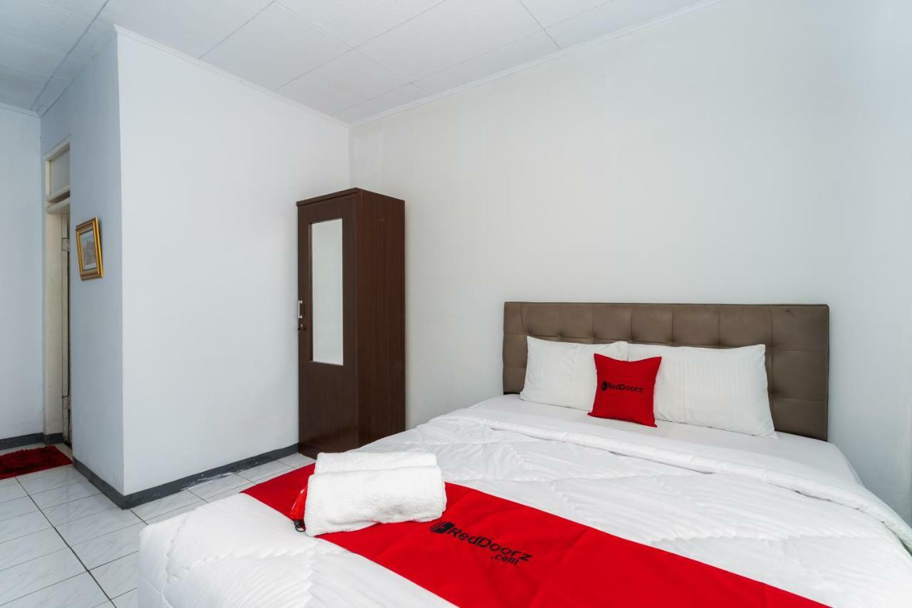 בוגור Reddoorz Syariah Near Rsud Cimacan מראה חיצוני תמונה