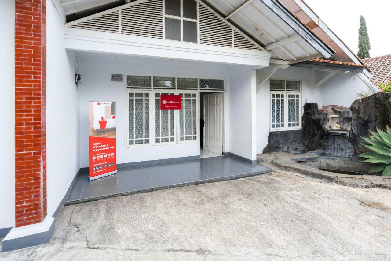 בוגור Reddoorz Syariah Near Rsud Cimacan מראה חיצוני תמונה