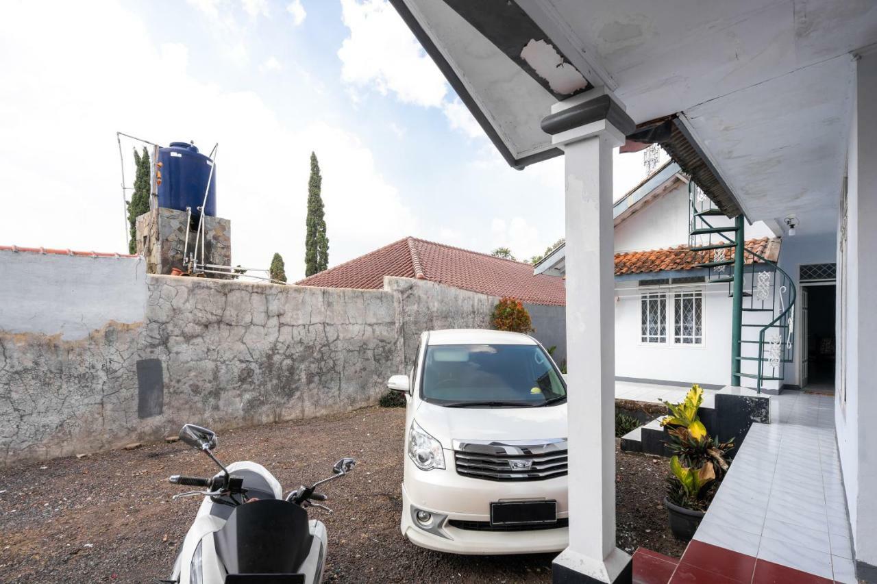 בוגור Reddoorz Syariah Near Rsud Cimacan מראה חיצוני תמונה
